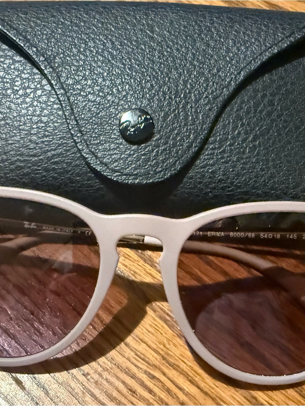 Ray-Ban Sunglasses - Classic Rounded Frame - Picture 3 of 3